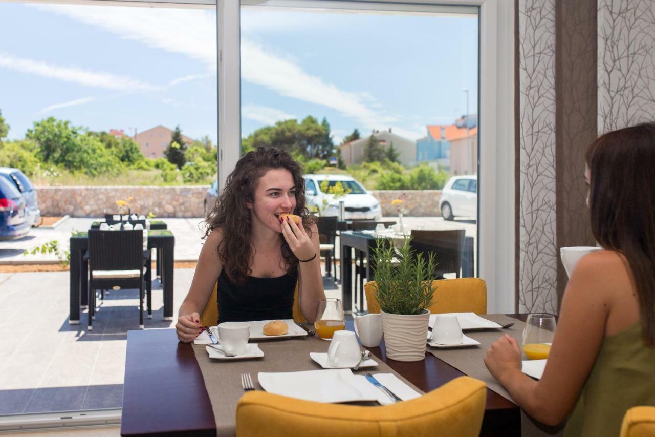 B&B Villa Maris 푸나트 외부 사진