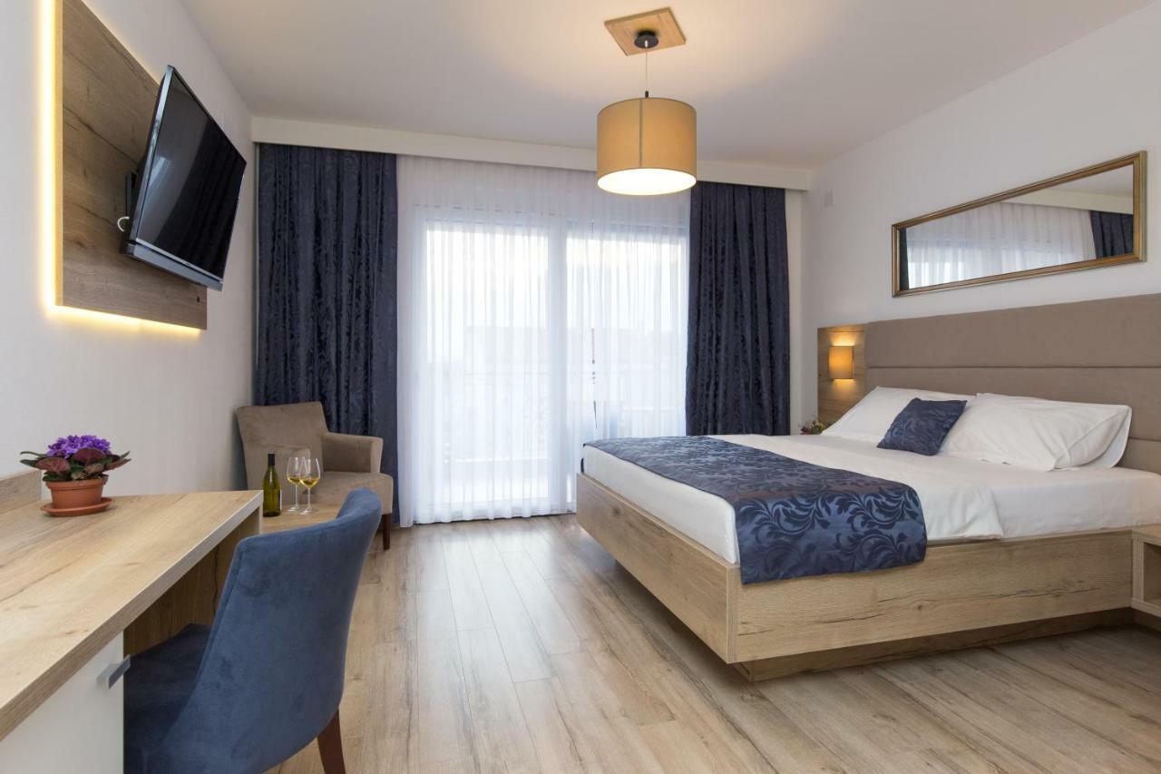 B&B Villa Maris 푸나트 외부 사진